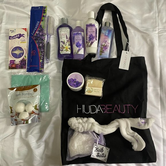 HUDA BEAUTY Other - Self Care Bundle